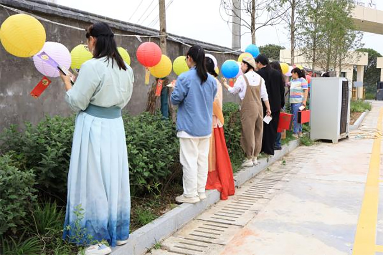 盛世湘容丰富员工业余生活，举办2023中秋游园会